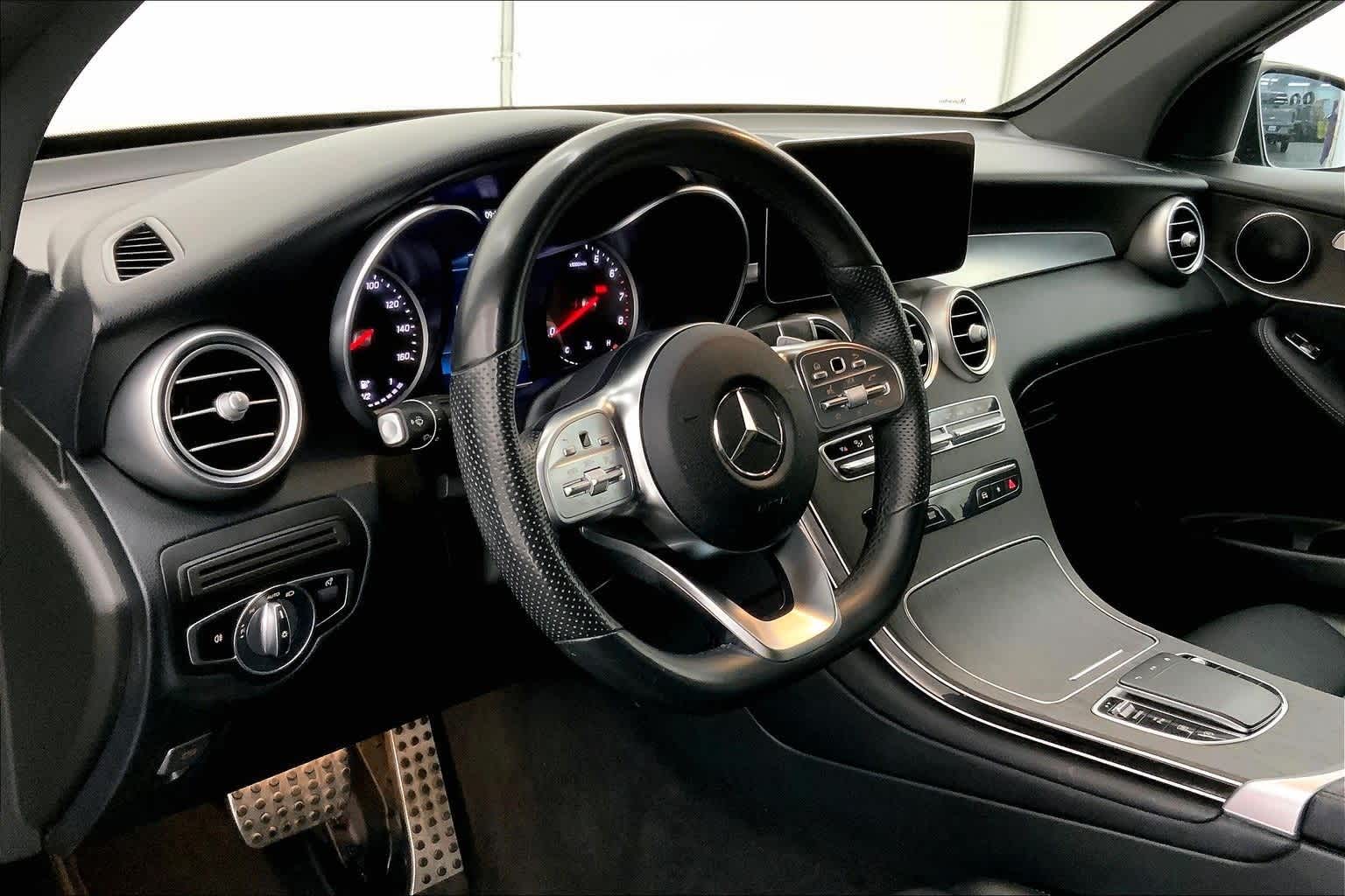 Thumbnail: 2022 Mercedes-Benz GLC - 2