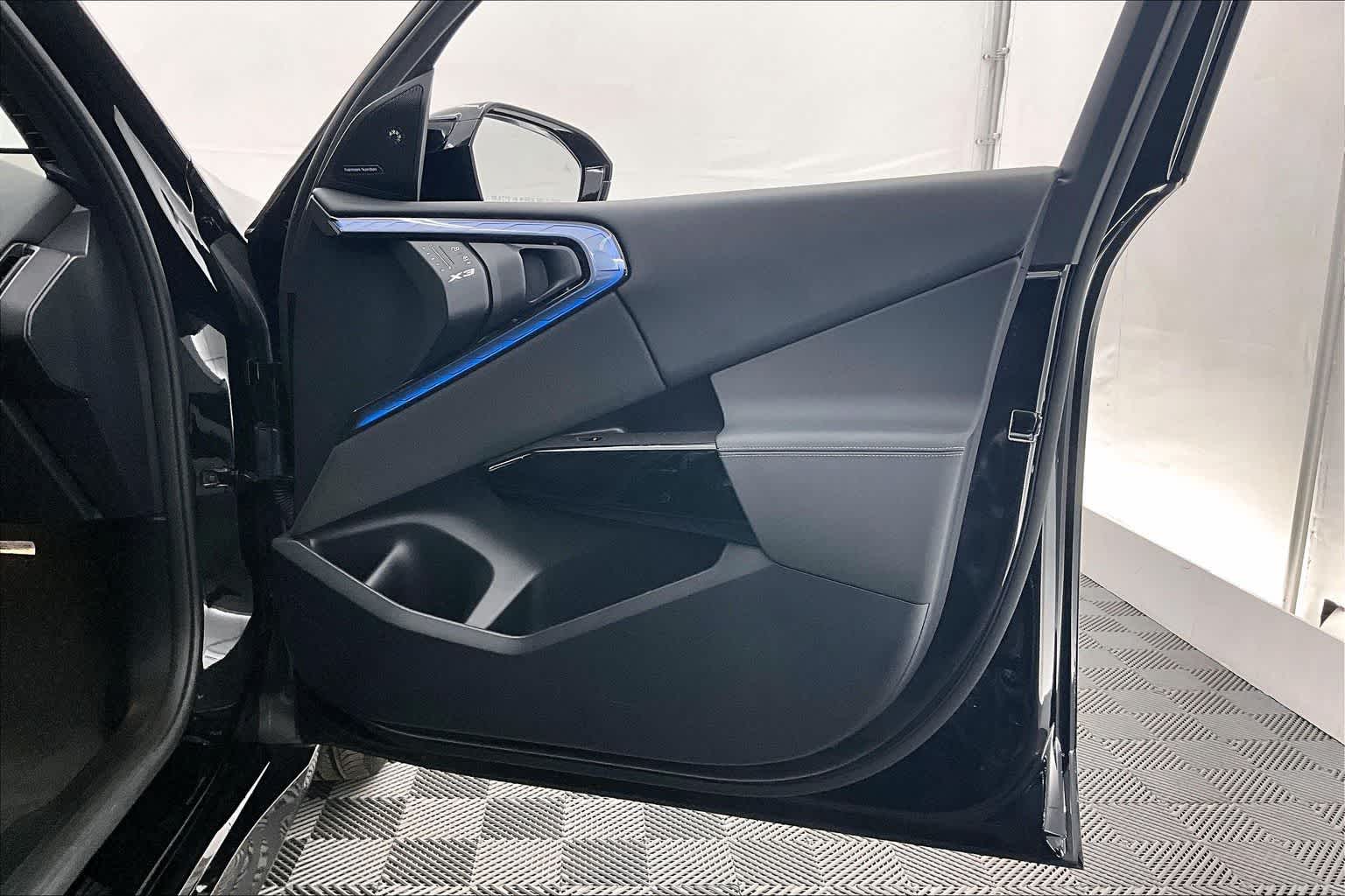Thumbnail: 2025 BMW X3 - 28