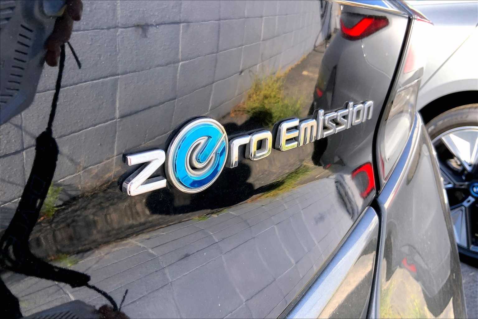 Thumbnail: 2019 Nissan Leaf - 7