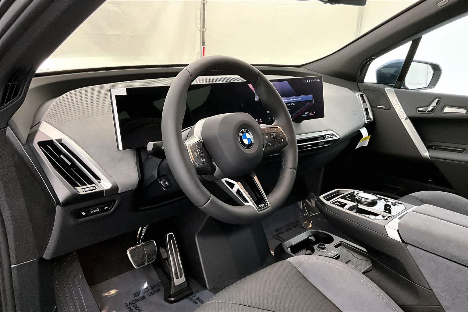 Thumbnail: 2026 BMW iX - 2