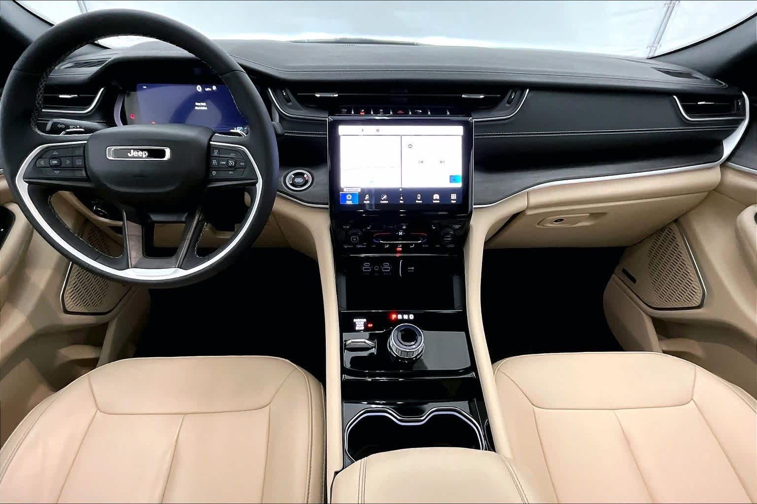 Thumbnail: 2023 Jeep Grand Cherokee - 10