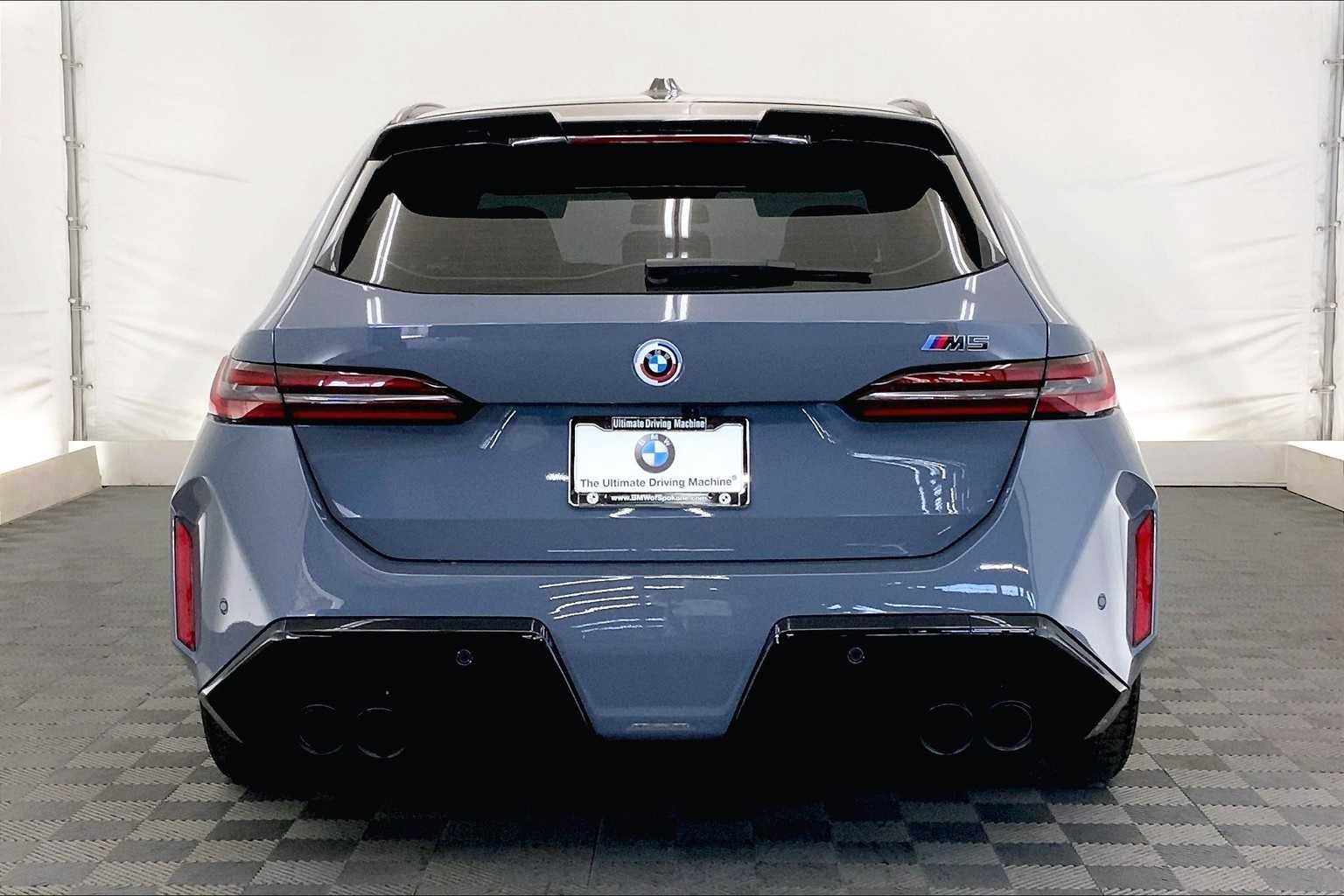 Thumbnail: 2025 BMW M5 - 5