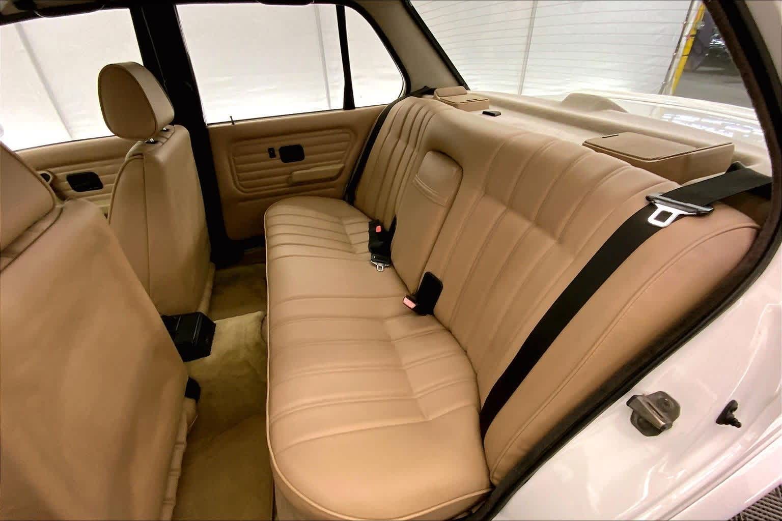 Thumbnail: 1991 BMW 3 Series - 29