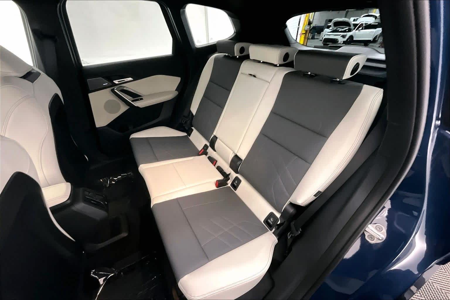 Thumbnail: 2026 BMW X1 - 13