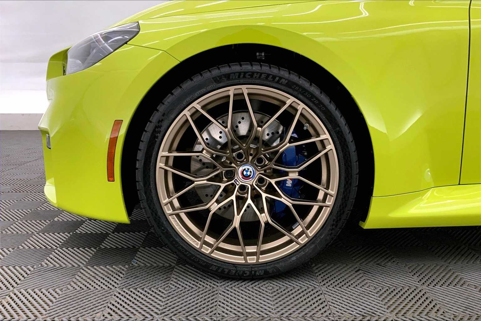 Thumbnail: 2025 BMW M2 - 8