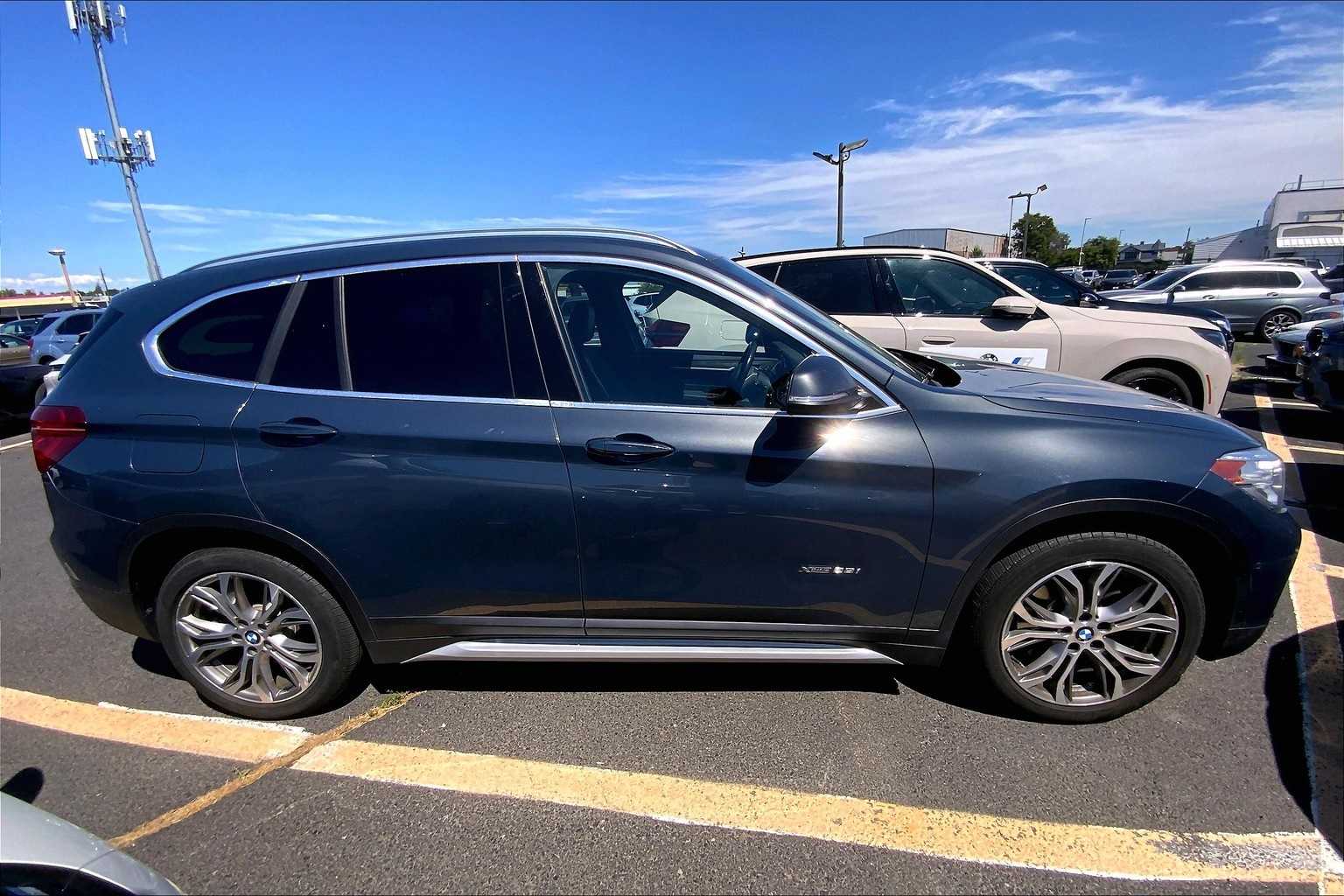 Thumbnail: 2017 BMW X1 - 9
