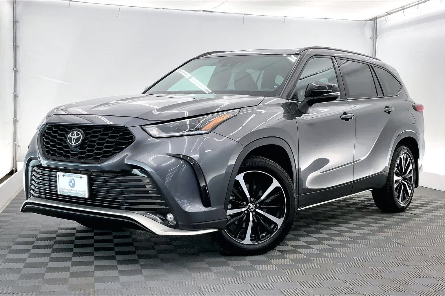 Thumbnail: 2021 Toyota Highlander - 1