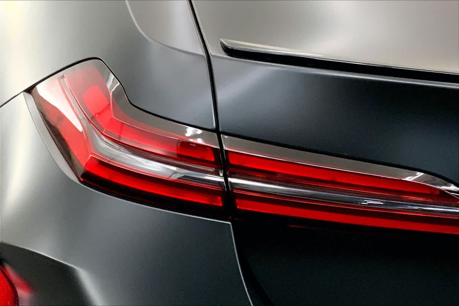 Thumbnail: 2026 BMW M5 - 32