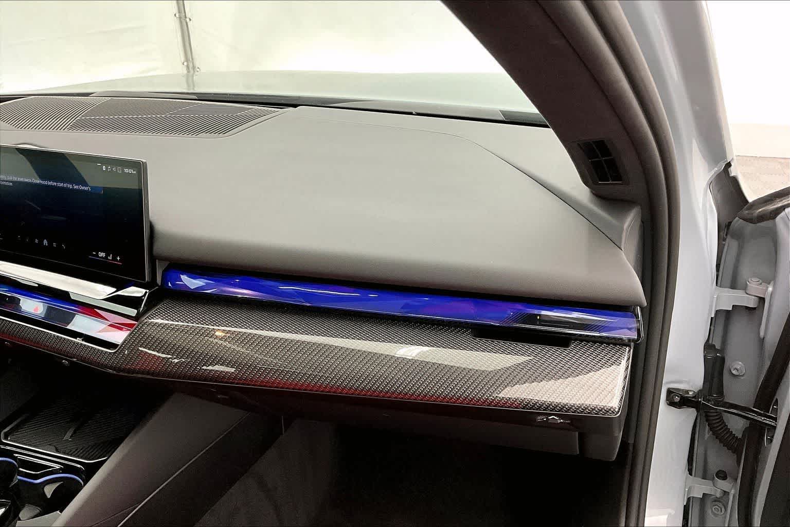 Thumbnail: 2026 BMW M5 - 23