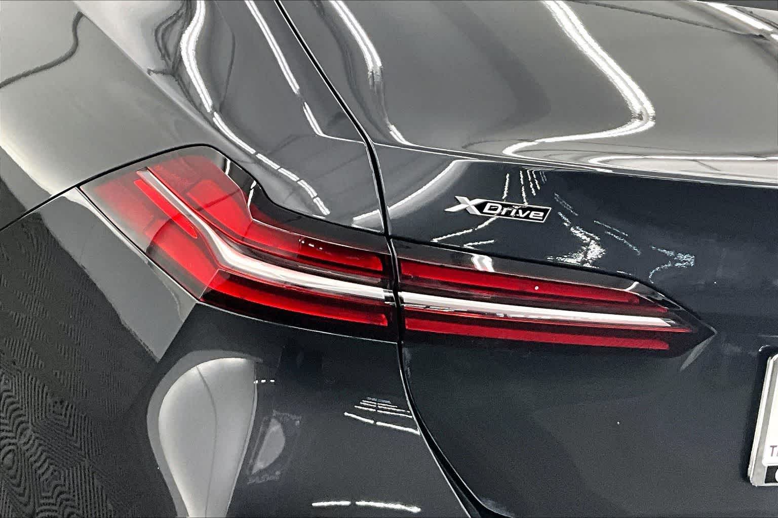 Thumbnail: 2026 BMW 5 Series - 32