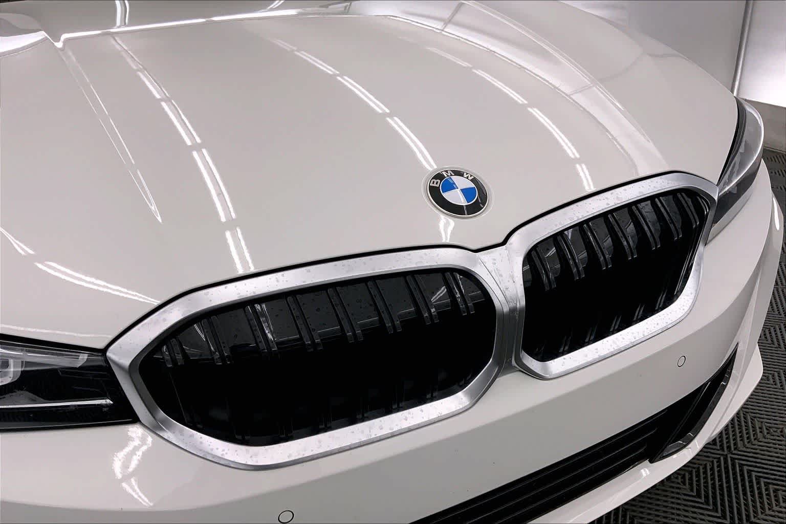 Thumbnail: 2024 BMW 3 Series - 33