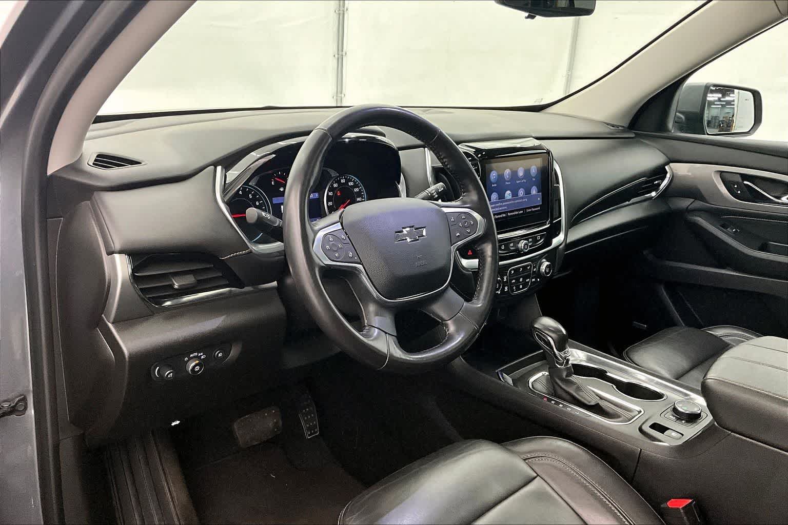 Thumbnail: 2021 Chevrolet Traverse - 2