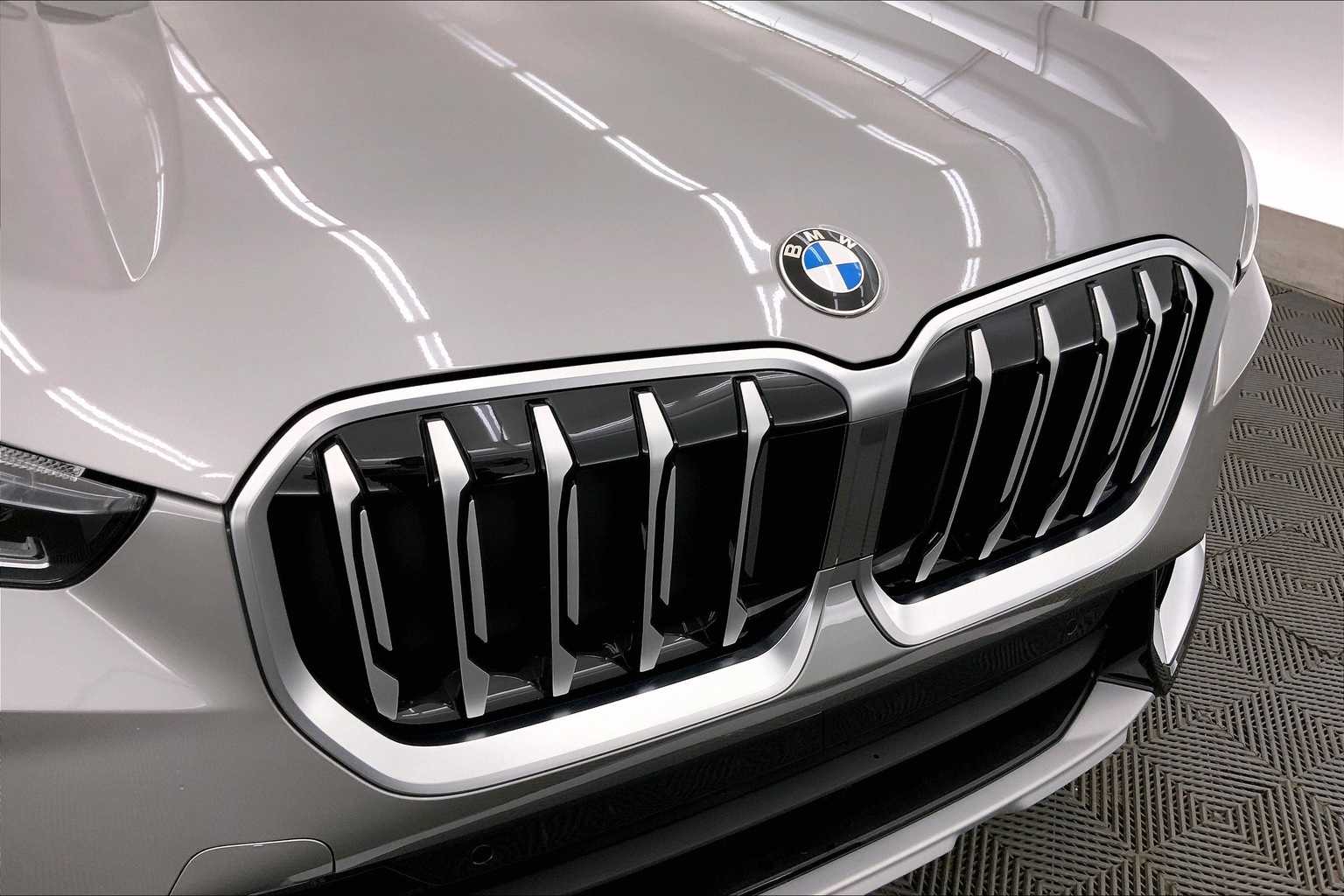 Thumbnail: 2025 BMW X1 - 33