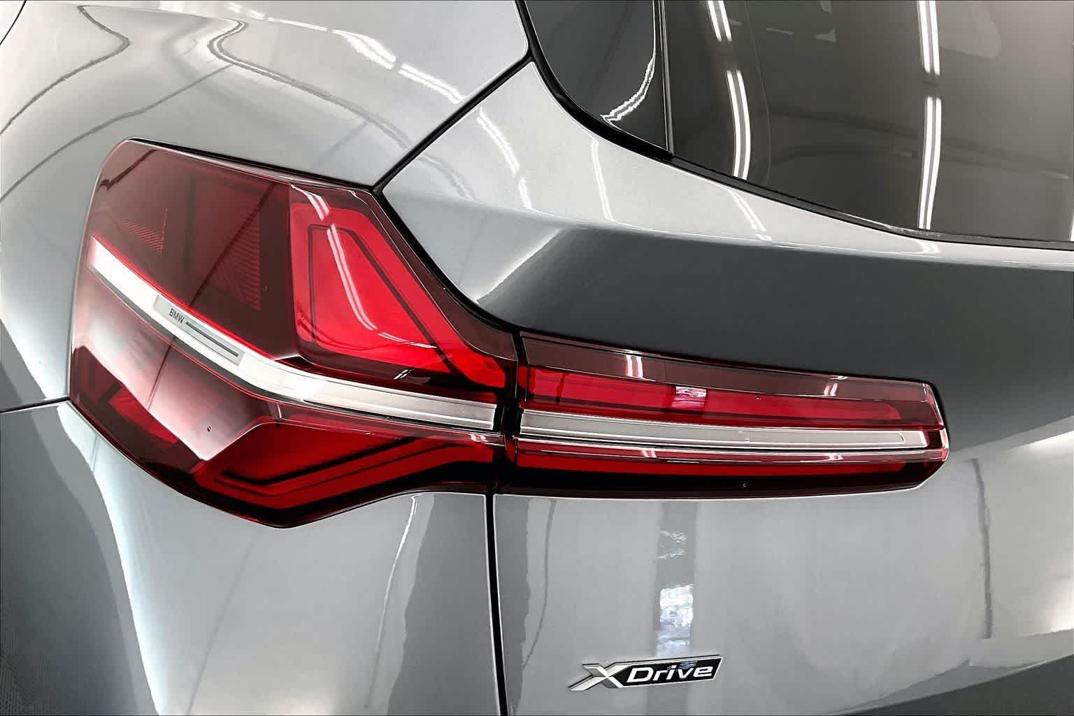 Thumbnail: 2025 BMW X3 - 32