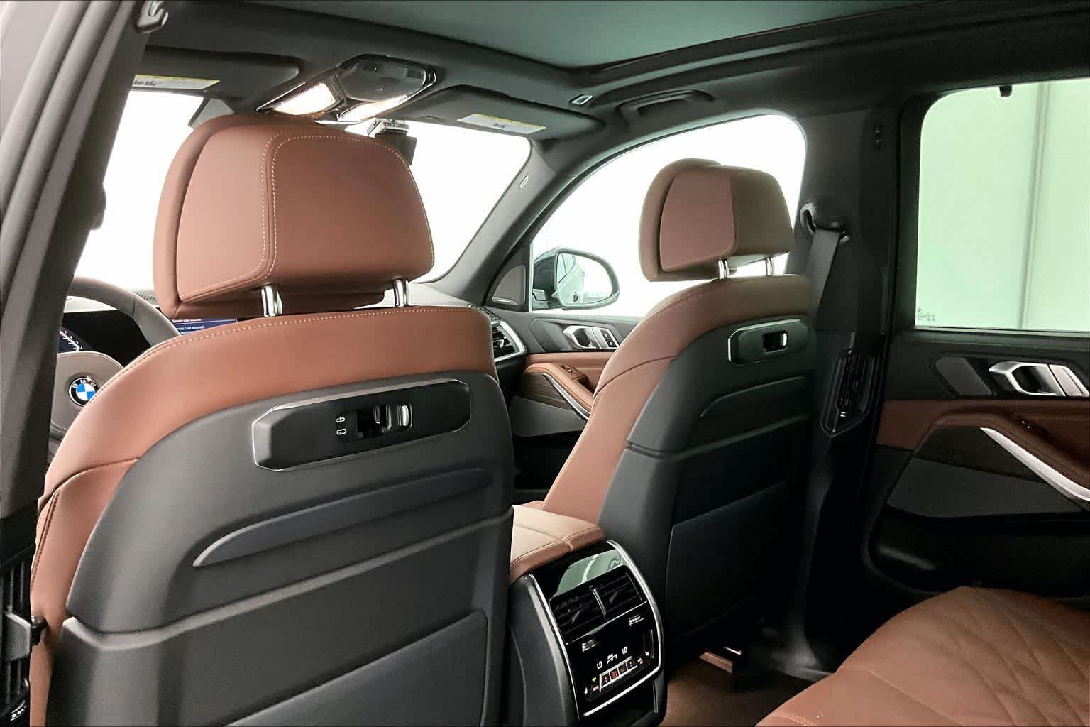 Thumbnail: 2026 BMW X5 - 12