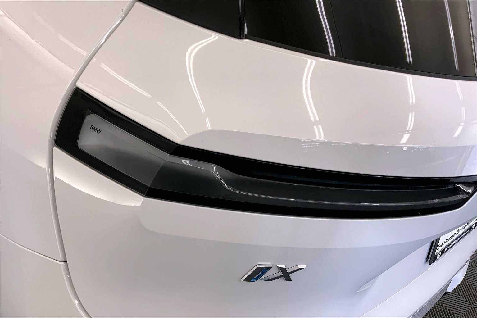 Thumbnail: 2023 BMW iX - 32