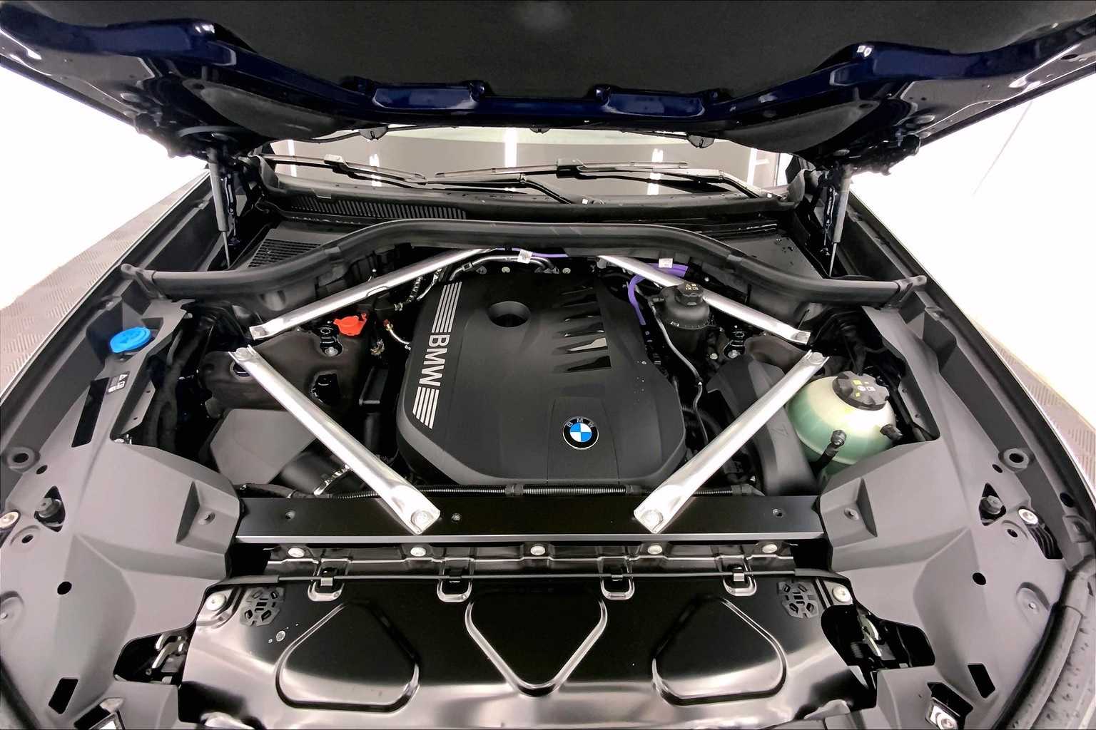 Thumbnail: 2026 BMW X7 - 9