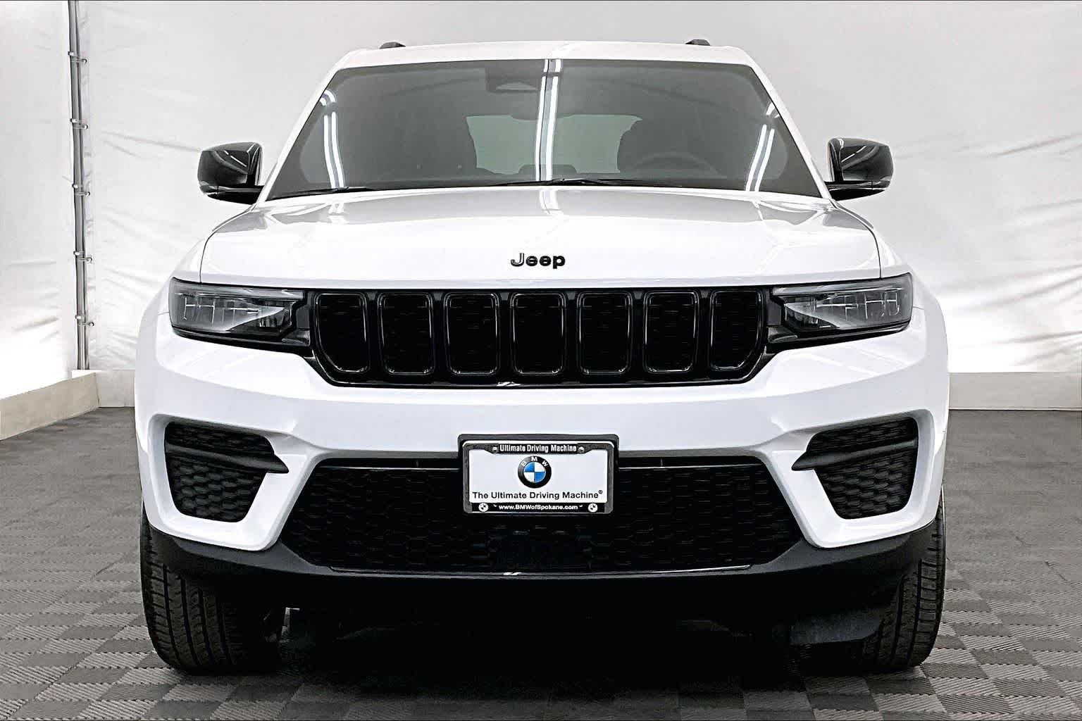 Thumbnail: 2023 Jeep Grand Cherokee - 6