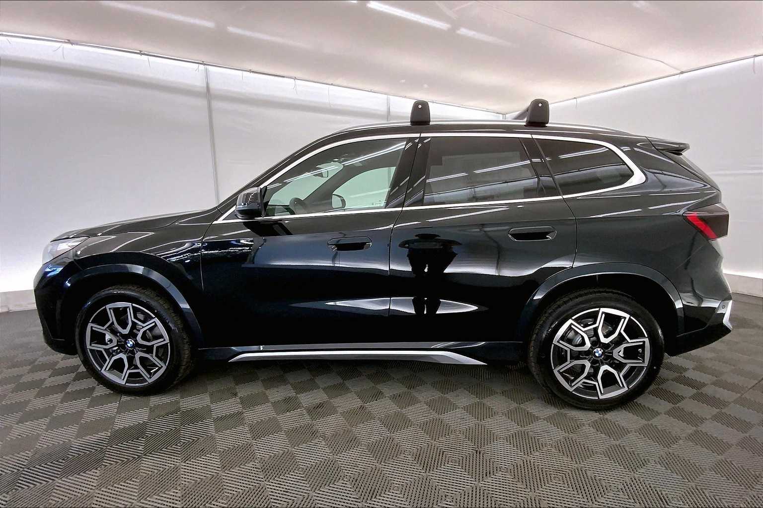 Thumbnail: 2025 BMW X1 - 3