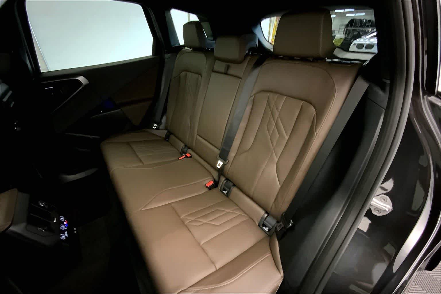 Thumbnail: 2025 BMW X3 - 13