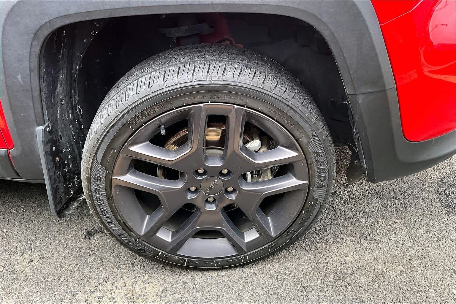 Thumbnail: 2020 Jeep Renegade - 14