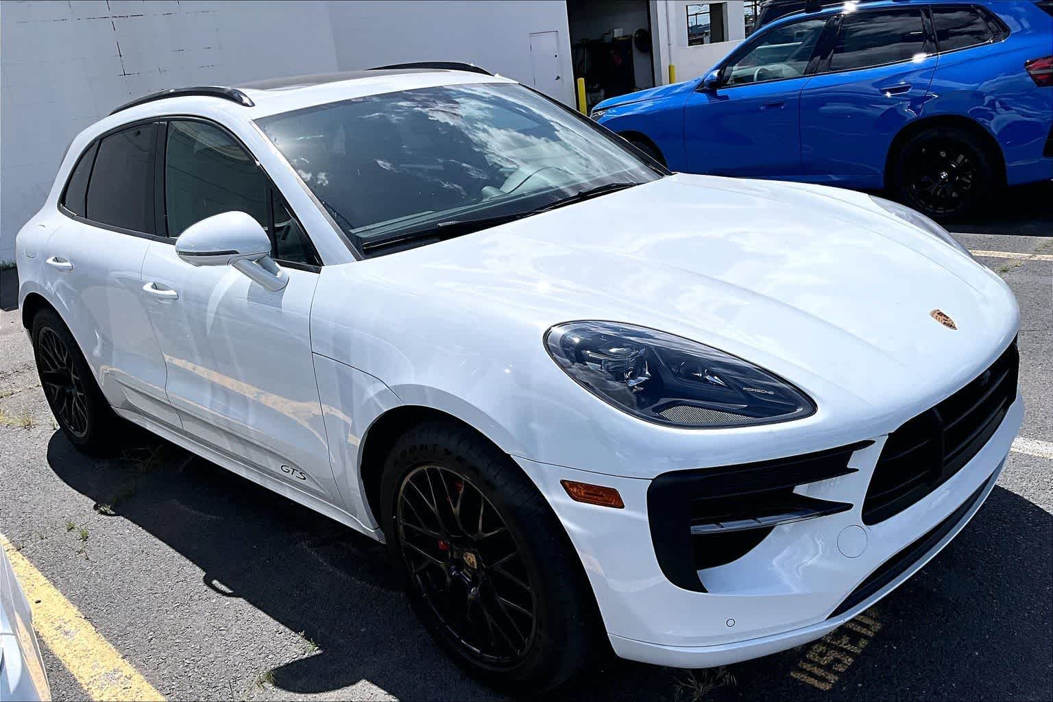 Thumbnail: 2021 Porsche Macan - 9