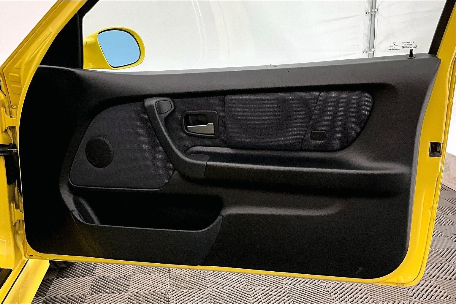 Thumbnail: 2000 BMW 2 Series - 27