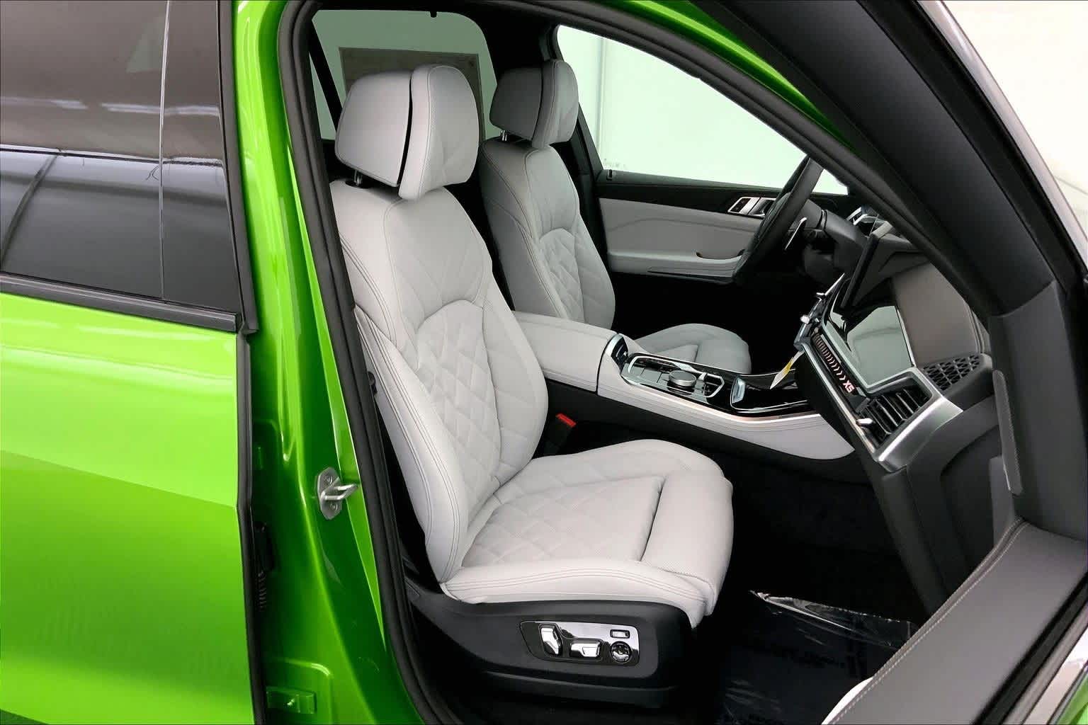 Thumbnail: 2026 BMW X5 - 14