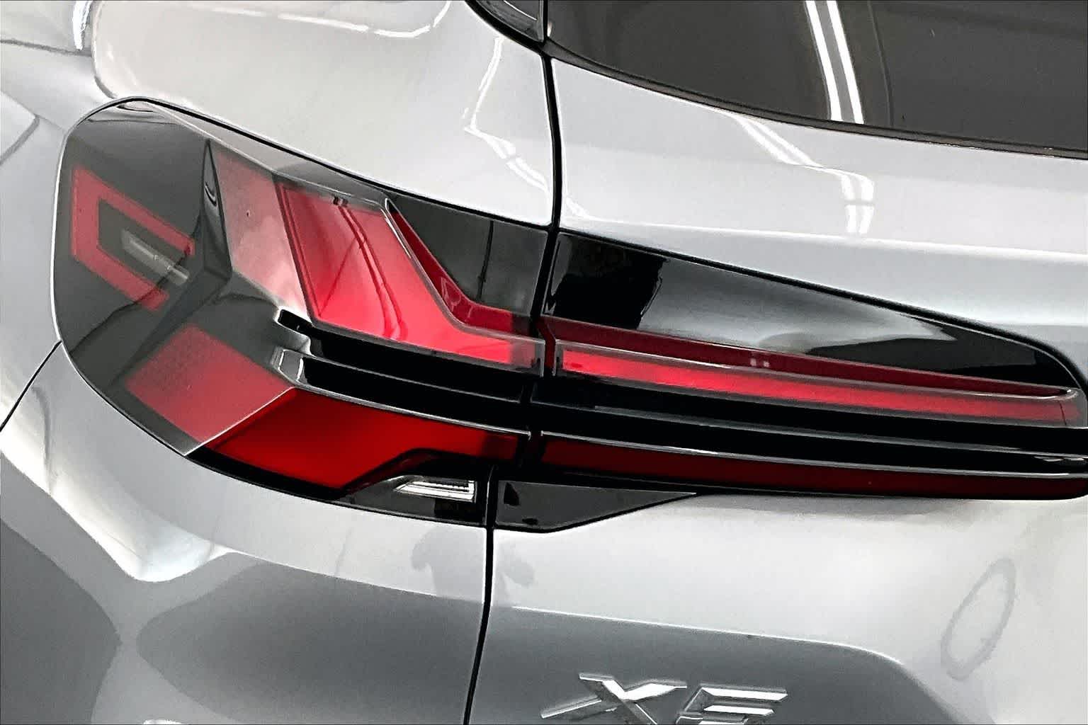 Thumbnail: 2025 BMW X5 - 32