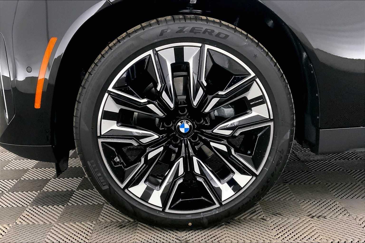 Thumbnail: 2025 BMW X3 - 8