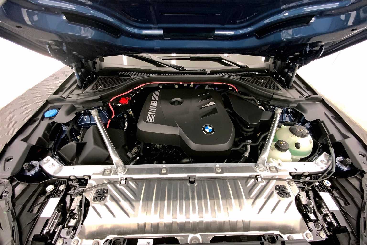 Thumbnail: 2025 BMW X3 - 9