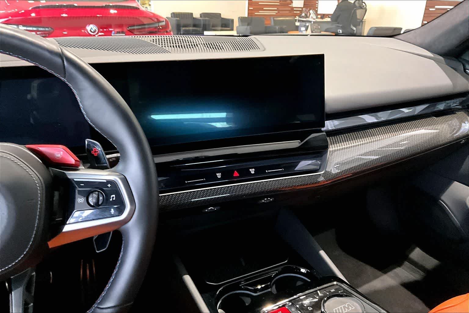 Thumbnail: 2025 BMW M5 - 15