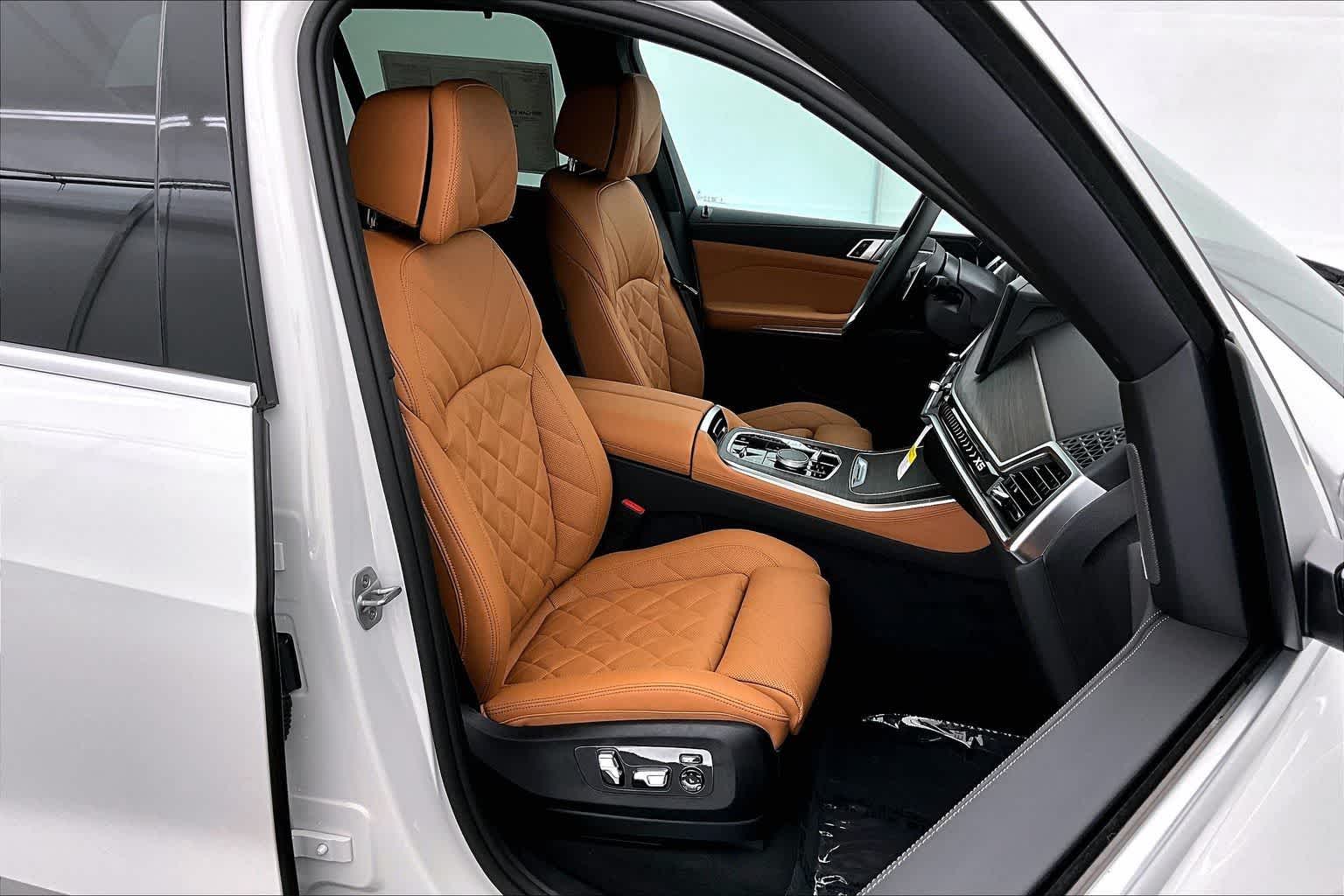 Thumbnail: 2026 BMW X5 - 14