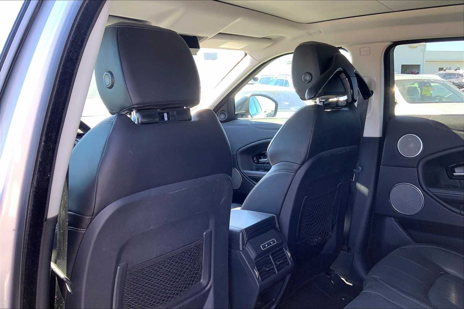 Thumbnail: 2019 Land Rover Range Rover Evoque - 12