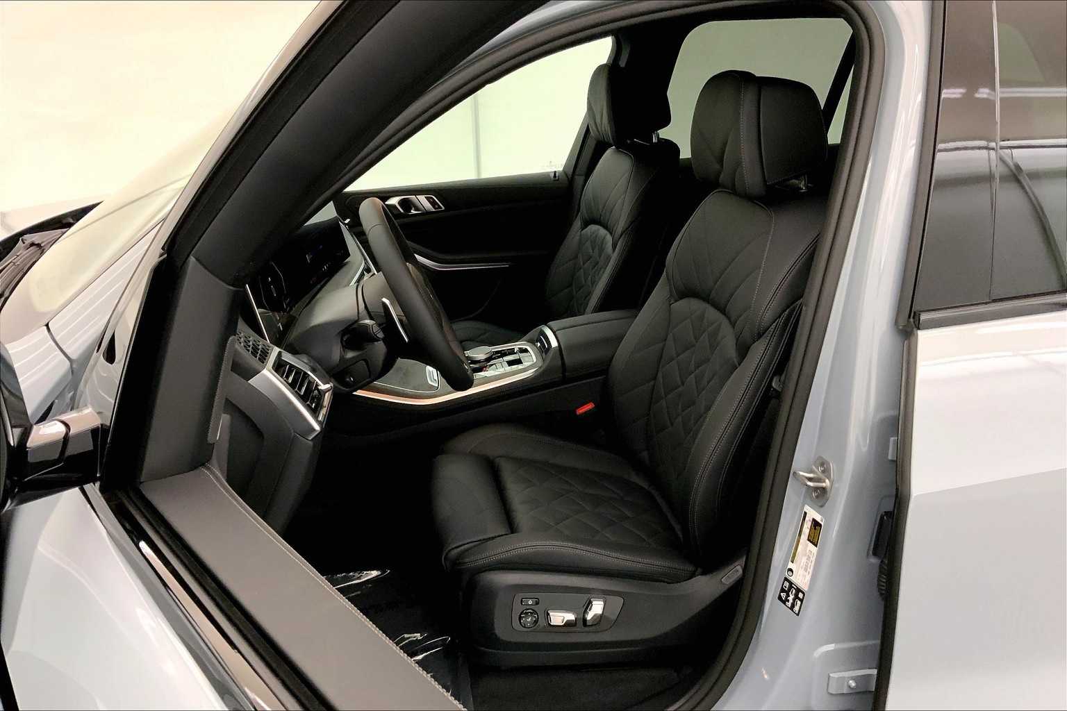 Thumbnail: 2026 BMW X5 - 11