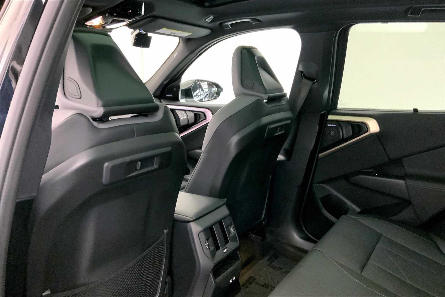 Thumbnail: 2025 BMW X3 - 12