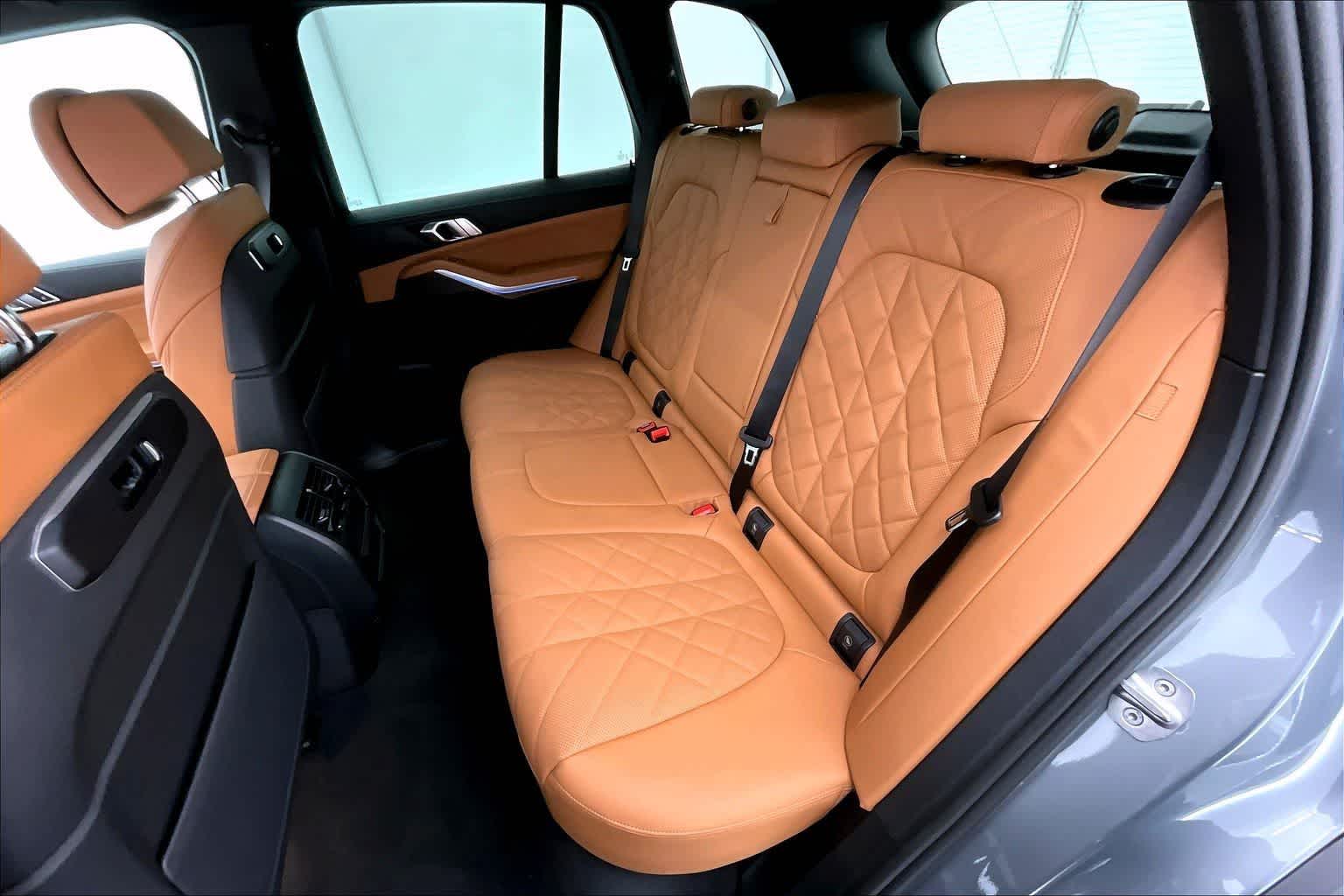 Thumbnail: 2026 BMW X5 - 13