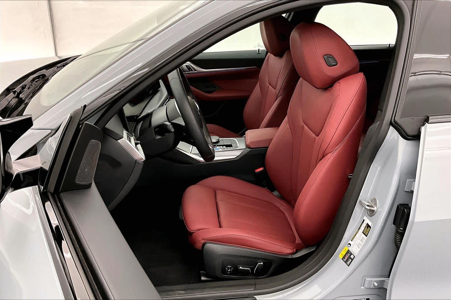 Thumbnail: 2025 BMW i4 - 11