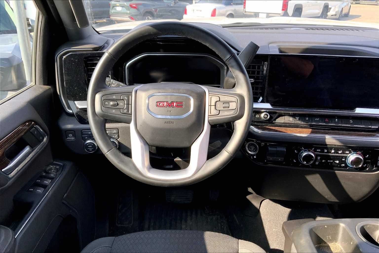 Thumbnail: 2024 GMC Sierra 2500 - 15