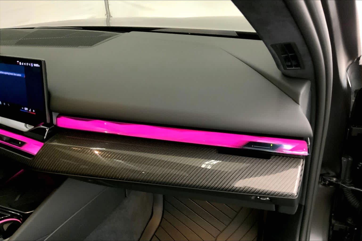 Thumbnail: 2026 BMW M5 - 23