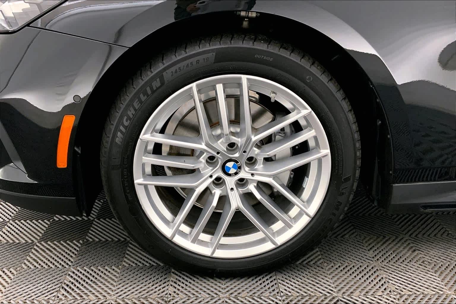 Thumbnail: 2024 BMW 5 Series - 8