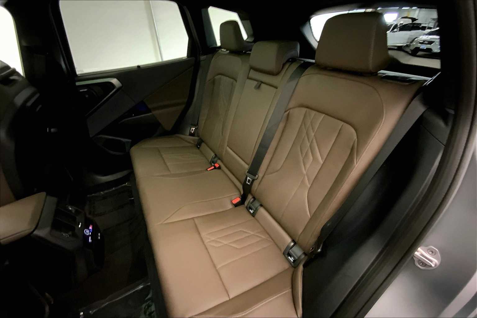 Thumbnail: 2025 BMW X3 - 13