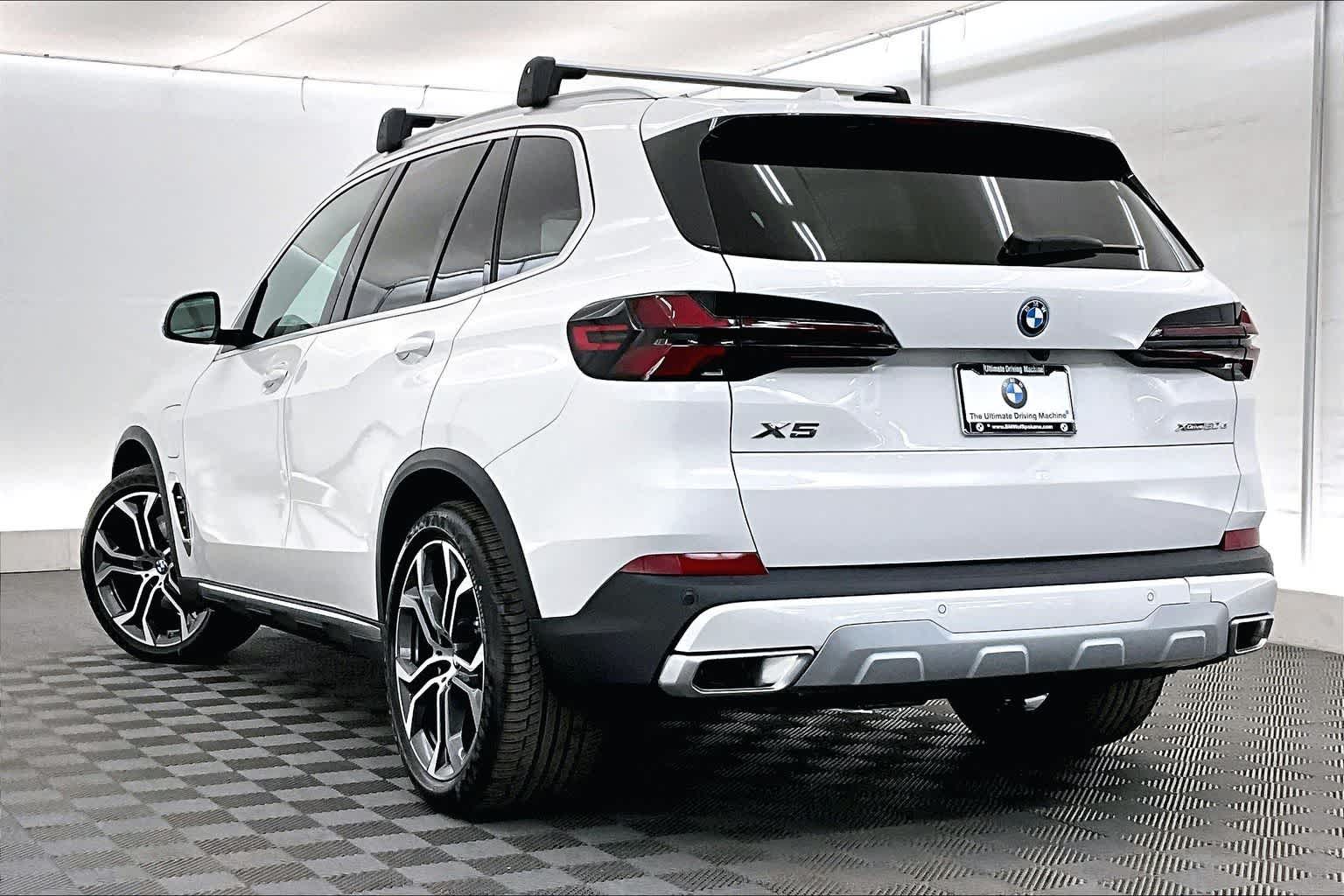 Thumbnail: 2026 BMW X5 - 4