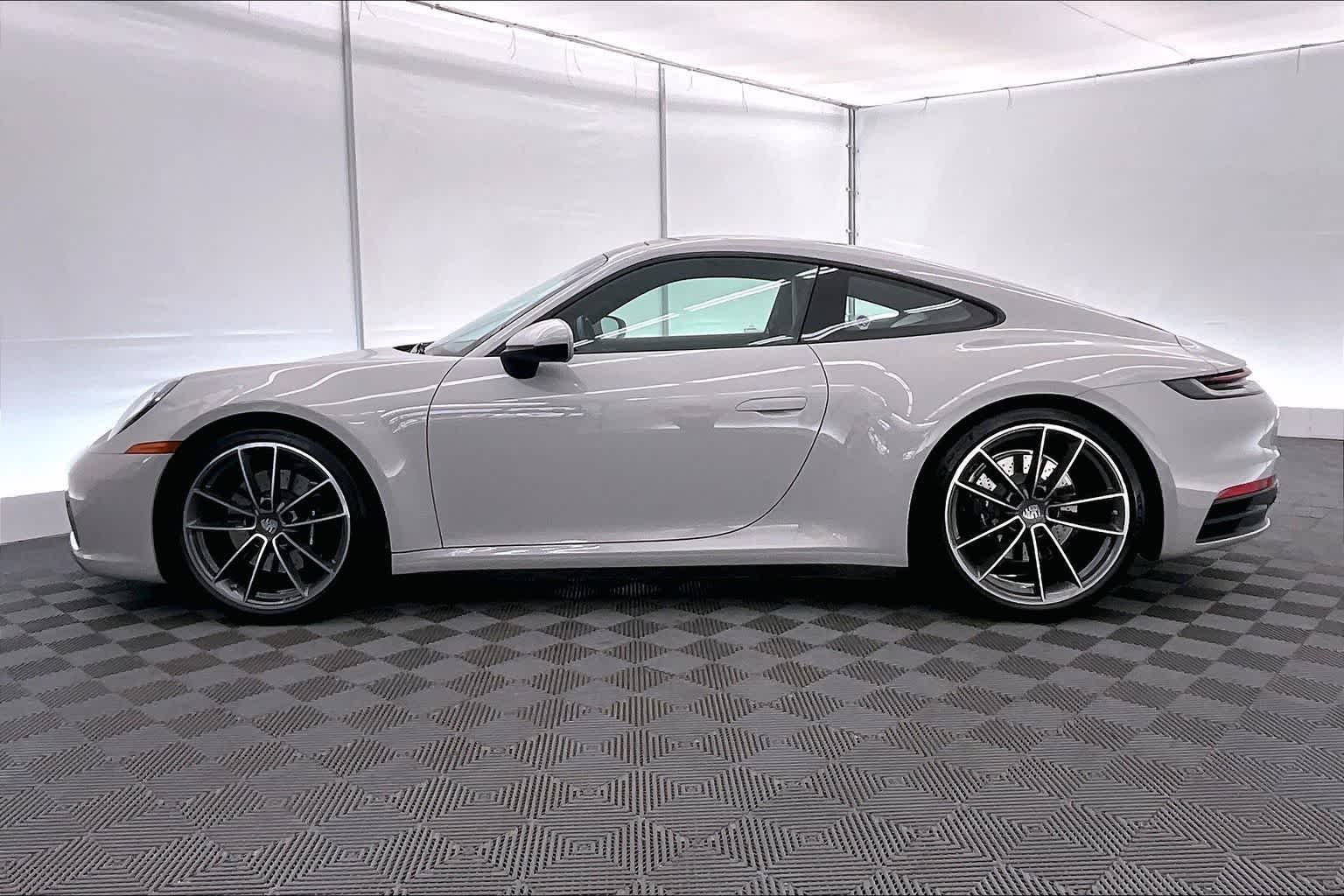 Thumbnail: 2020 Porsche 911 - 3