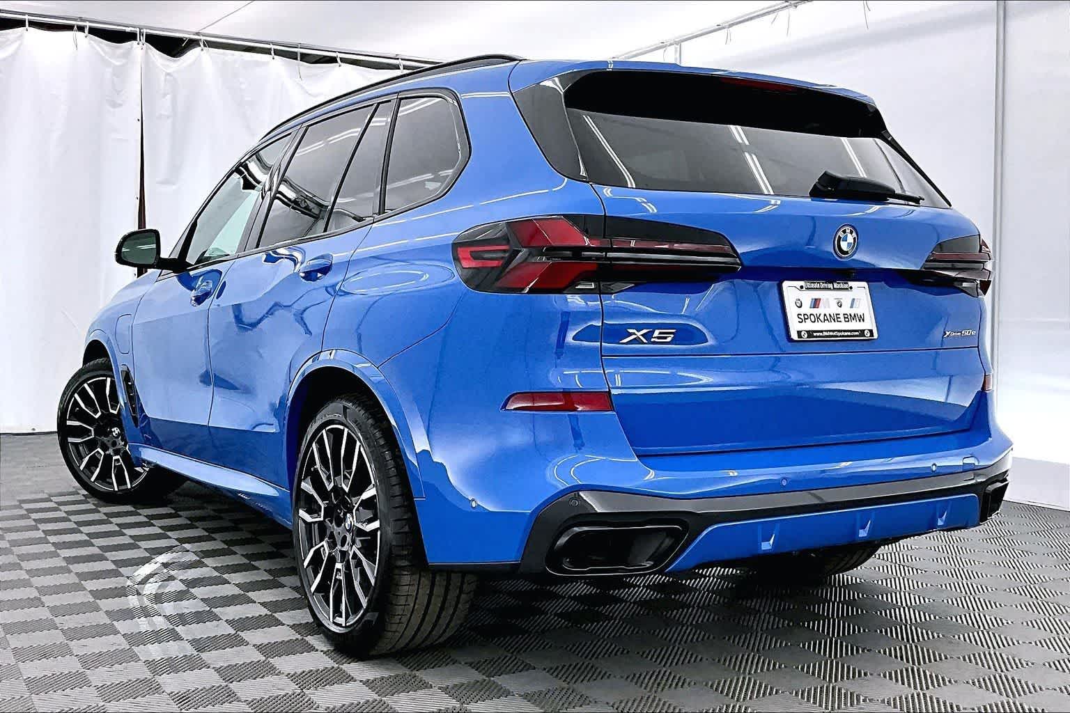 Thumbnail: 2026 BMW X5 - 4