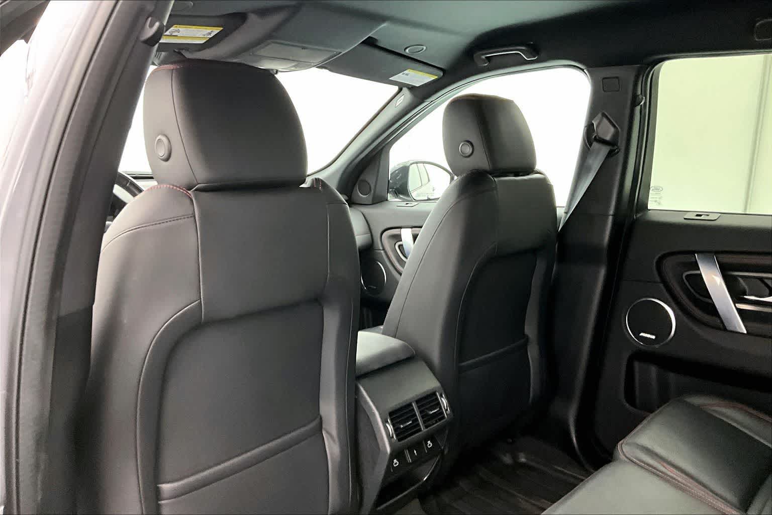 Thumbnail: 2022 Land Rover Discovery Sport - 12