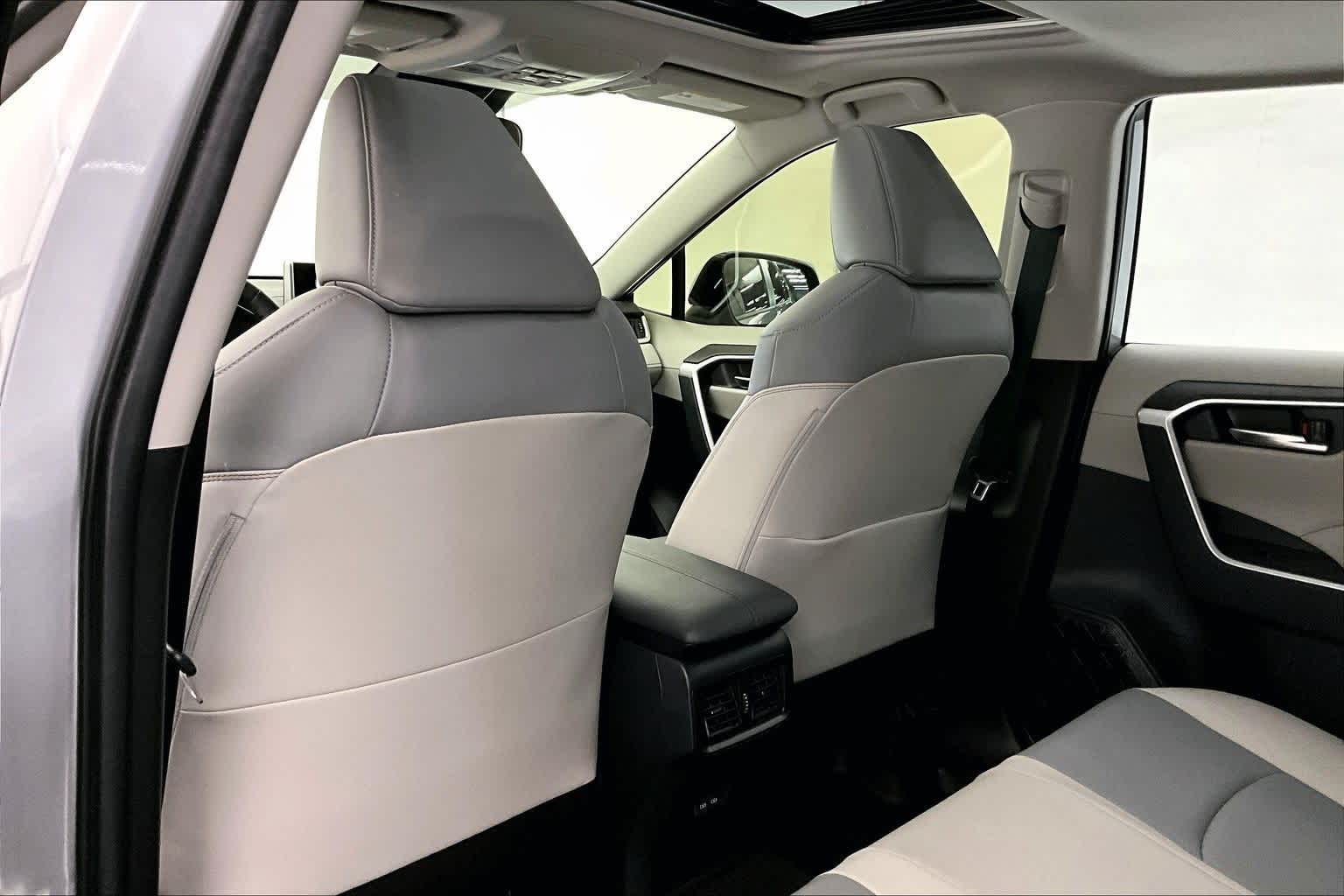 Thumbnail: 2025 Toyota RAV4 - 12