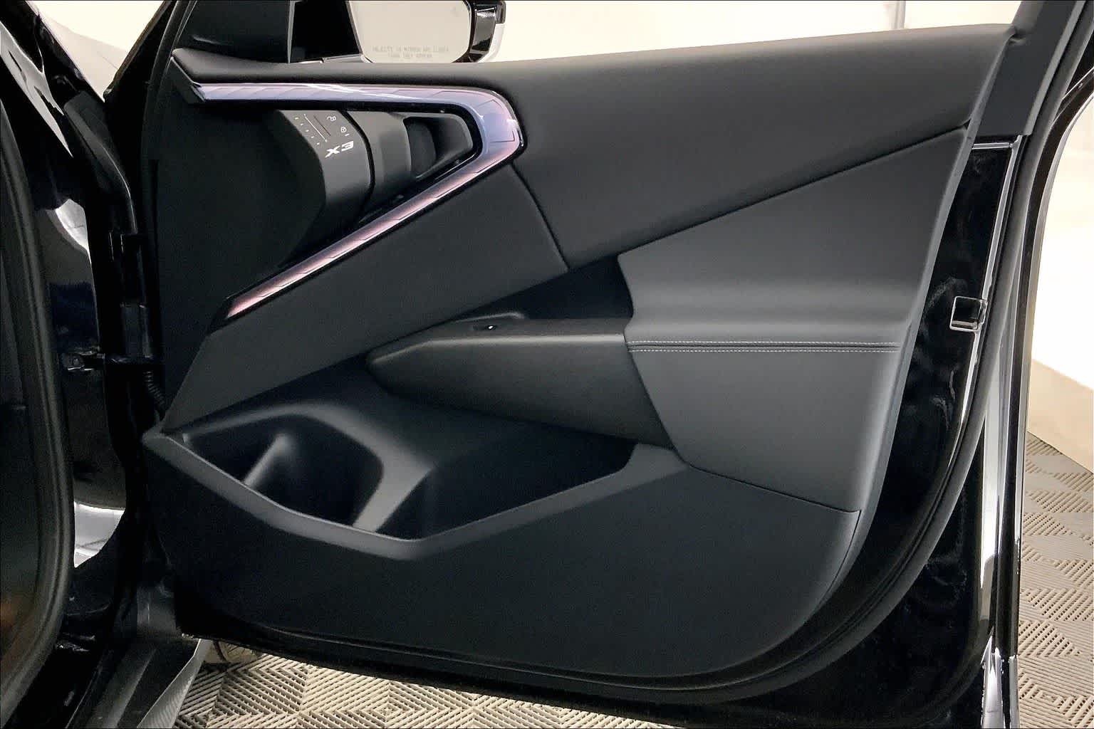 Thumbnail: 2025 BMW X3 - 28