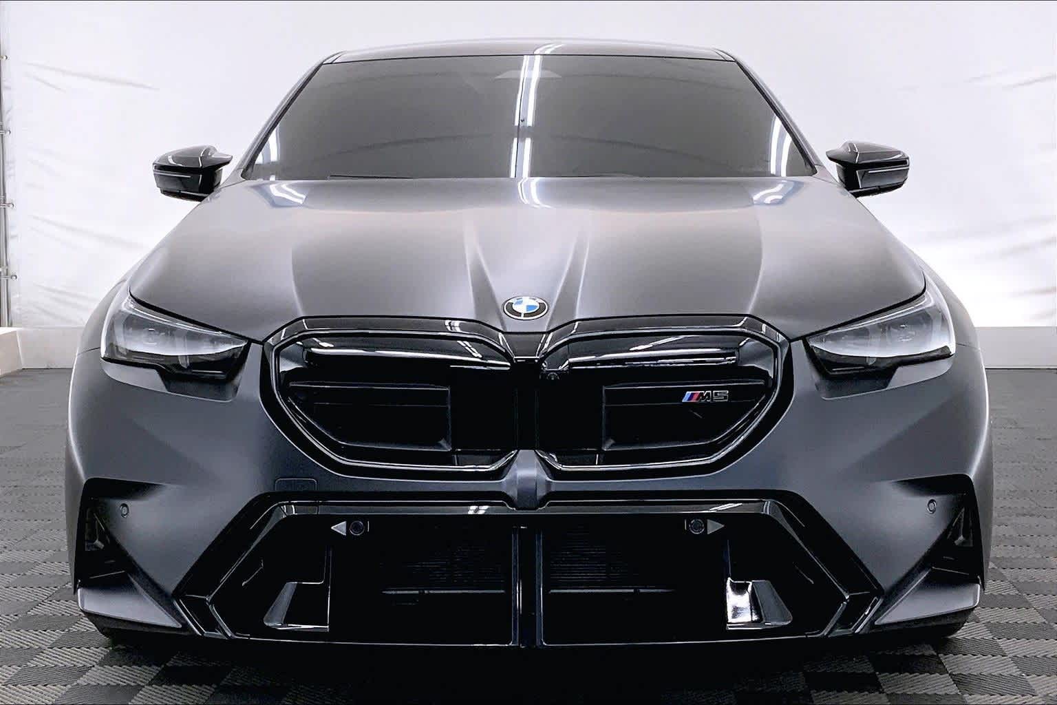 Thumbnail: 2026 BMW M5 - 6