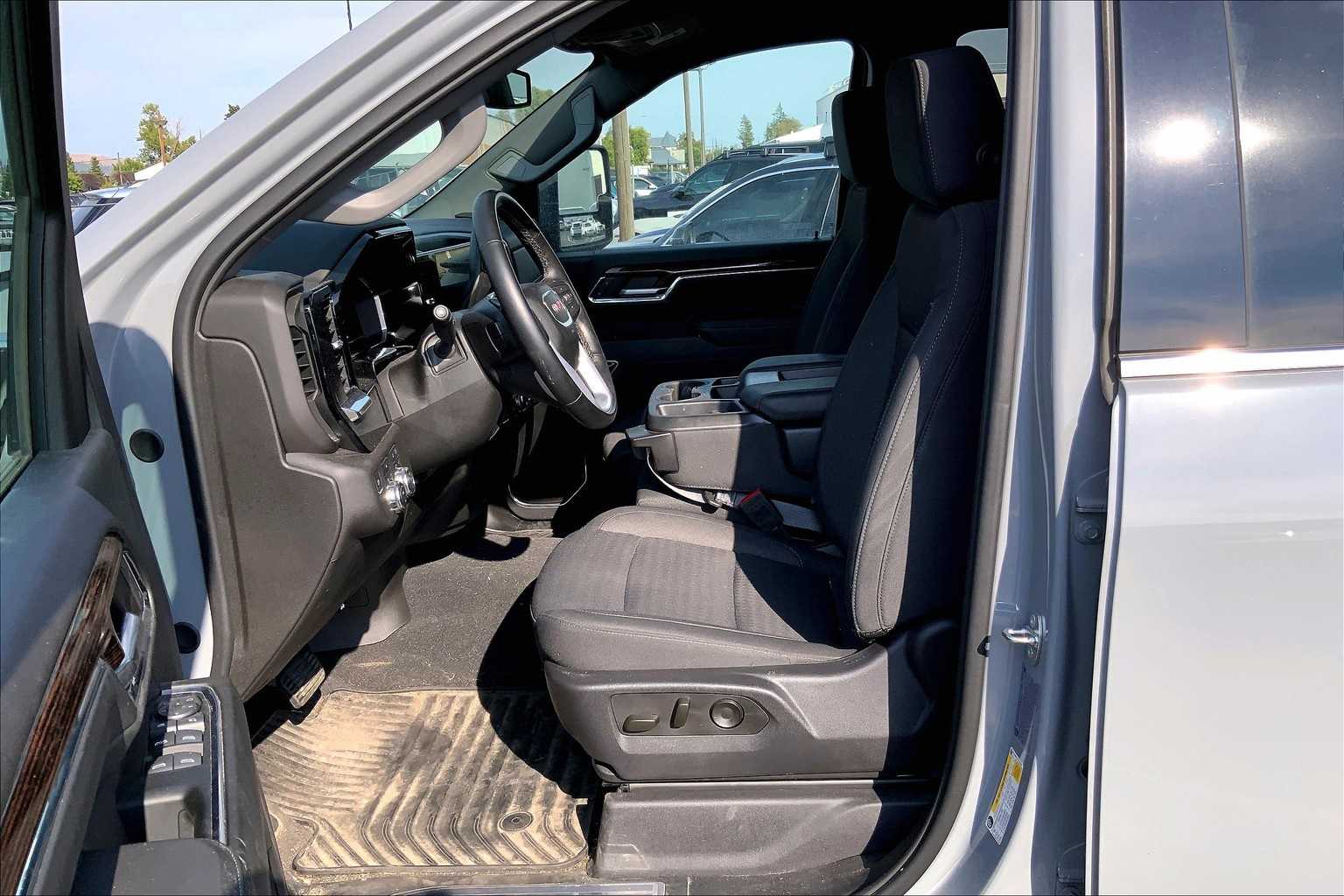 Thumbnail: 2024 GMC Sierra 2500 - 11